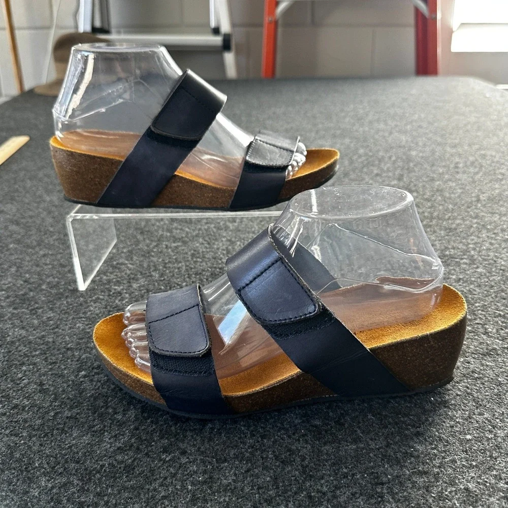 Lola Sabbia by Artichoke Navy Blue Leather Wedge Sandals Size 39 Hook Loop Strap